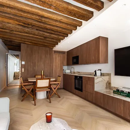 Magnifique Appartement Ac -1Br 4P- Palais-Royal Paris