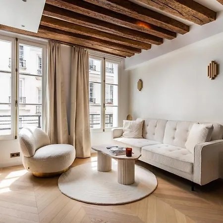 Magnifique Appartement Ac -1Br 4P- Palais-Royal Paris